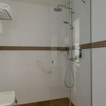 Отель Augustin - Astotel