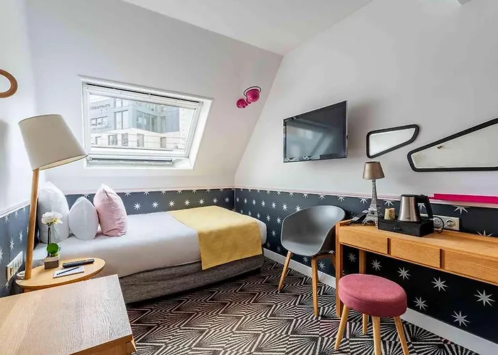 ホテル オテル オーガスティン アストテル パリ