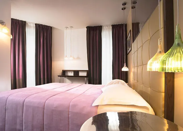 オテル オーガスティン アストテル 3*