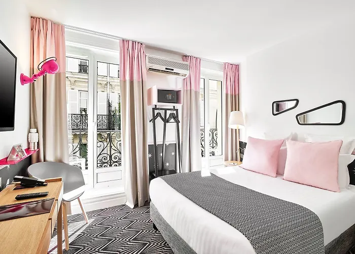 ホテル オテル オーガスティン アストテル 3*