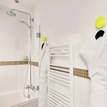 Augustin - Astotel 3*