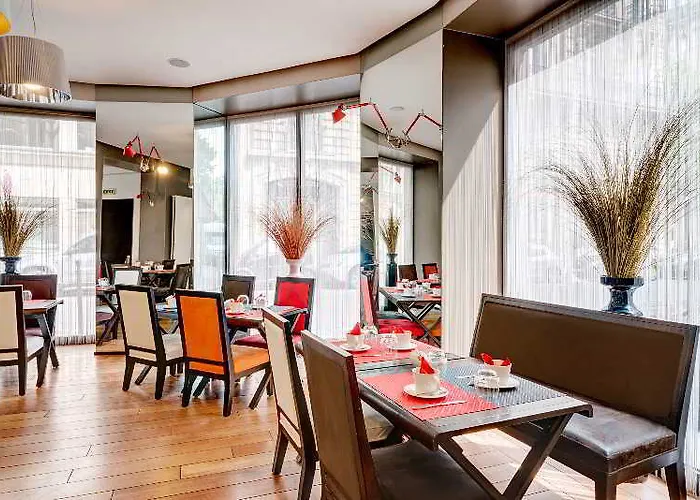 Augustin - Astotel 3*